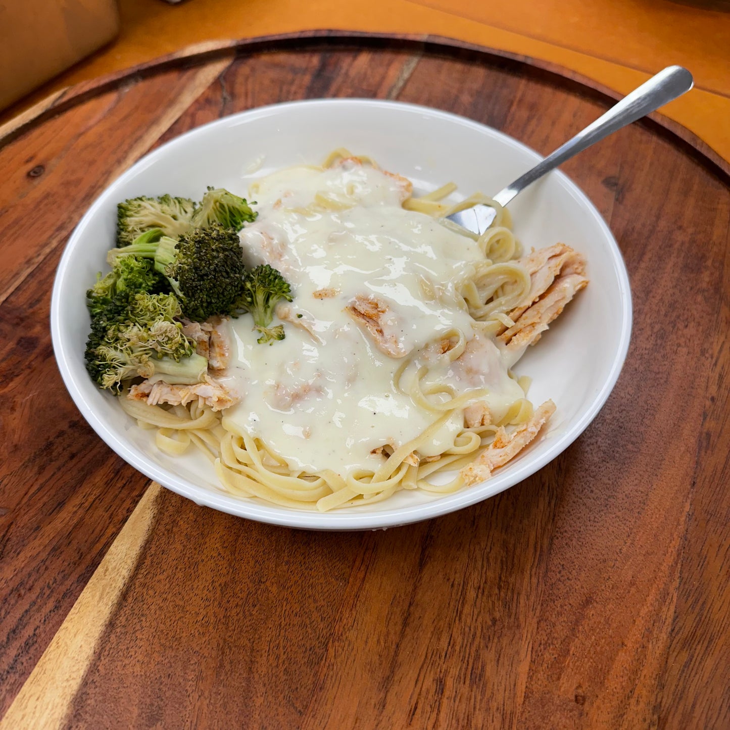 Chicken Alfredo & Broccoli